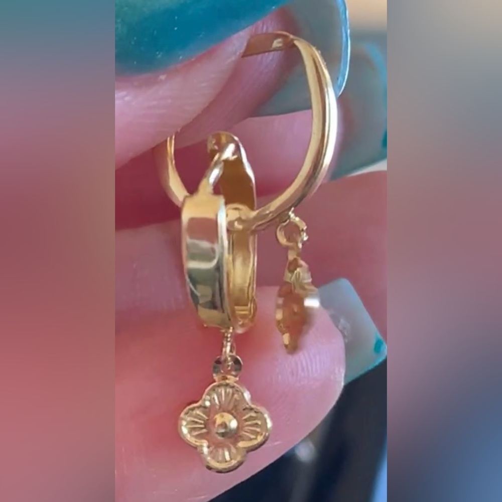 Gold Floral 18k solid gold earrings